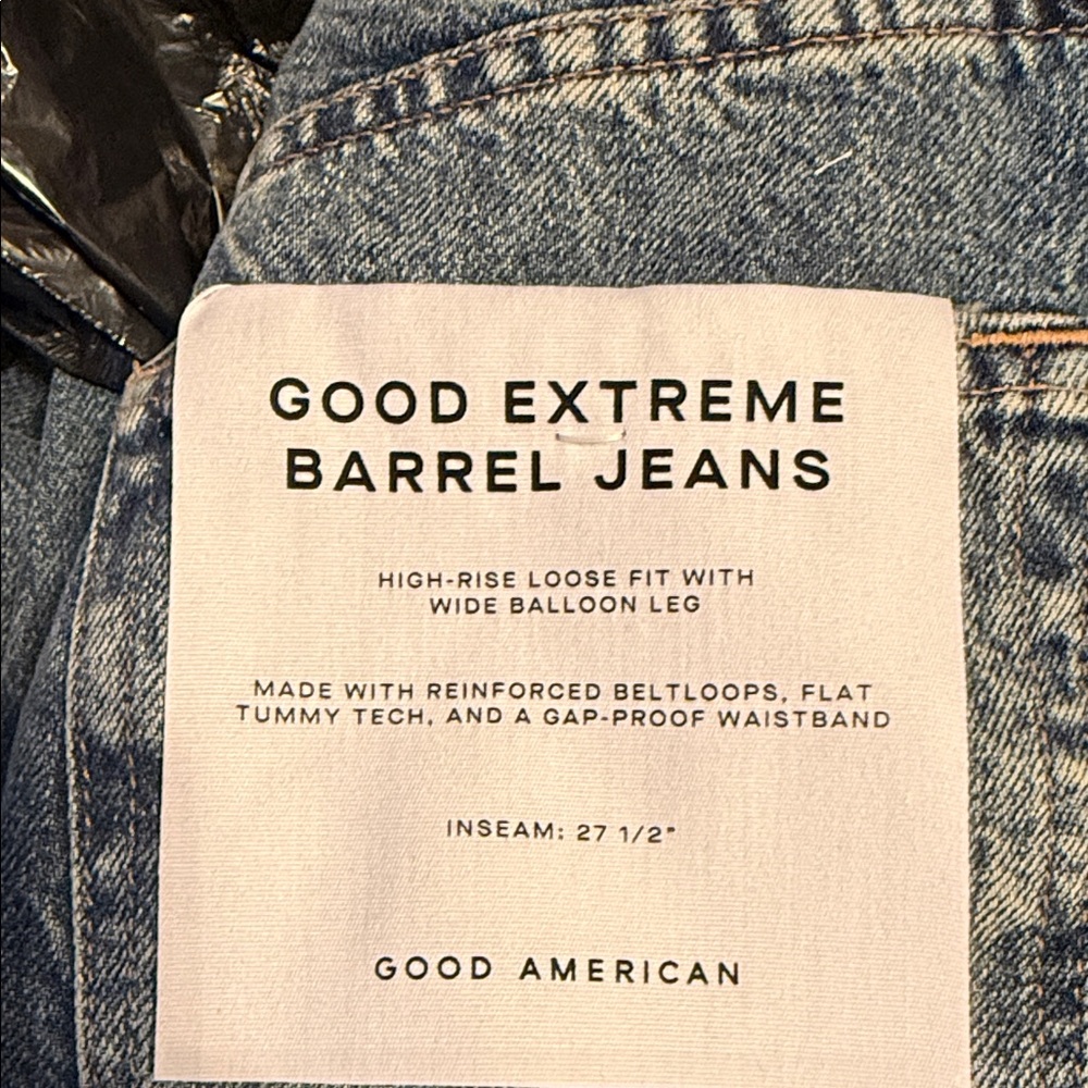 Good American Barrel Jeans in Faded Blue - Picture 6 of 6